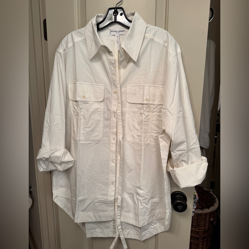 Apiece Apart
Flowe pocket button up
Women’s size medium all cotton NW/OT